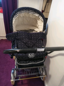 old fashioned pushchair
